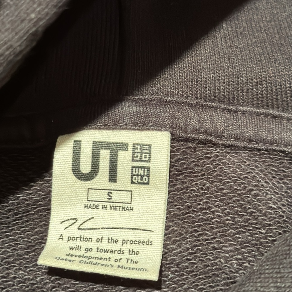 Jeff Koons hoodie from Uniqlo size small - Picture 4 of 4